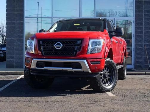 2021 Nissan Titan SV