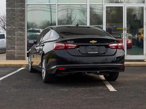 2021 Chevrolet Malibu FWD LT