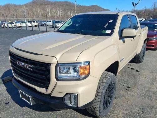 Desert Sand Metallic 2022 GMC Canyon Elevation
