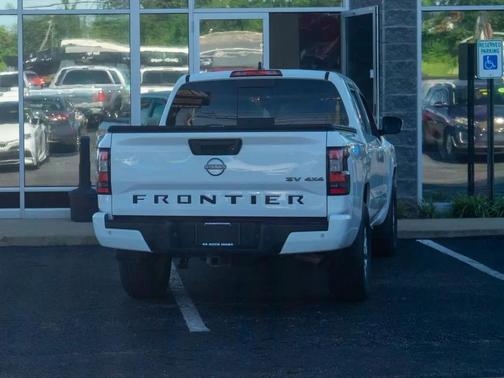 Glacier White 2023 Nissan Frontier SV