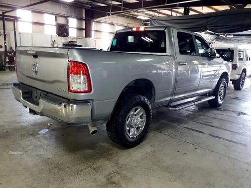 2021 RAM 2500 Big Horn Crew Cab 4x4 6'4' Box