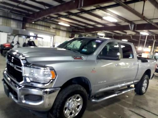 2021 RAM 2500 Big Horn Crew Cab 4x4 6'4' Box
