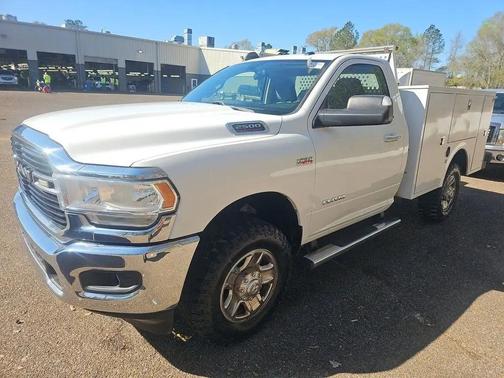 Bright White Clearcoat 2019 RAM 2500 Big Horn Regular Cab 4x4 8' Box