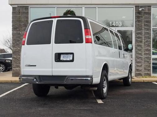 Summit White 2020 Chevrolet Express 3500 RWD 3500 Extended Wheelbase LT