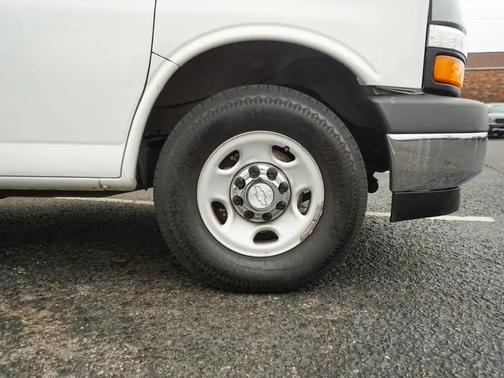 Summit White 2020 Chevrolet Express 3500 RWD 3500 Extended Wheelbase LT