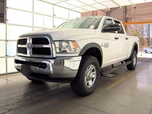 2018 RAM 2500 Tradesman Crew Cab 4x4 6'4' Box