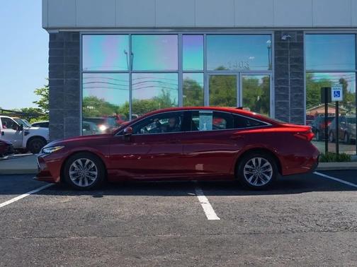 Ruby Flare Pearl 2019 Toyota Avalon XLE