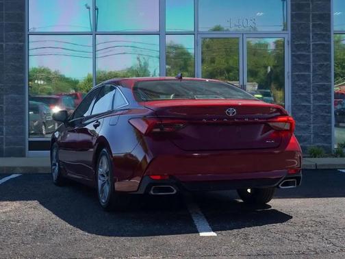 Ruby Flare Pearl 2019 Toyota Avalon XLE