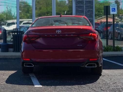 Ruby Flare Pearl 2019 Toyota Avalon XLE
