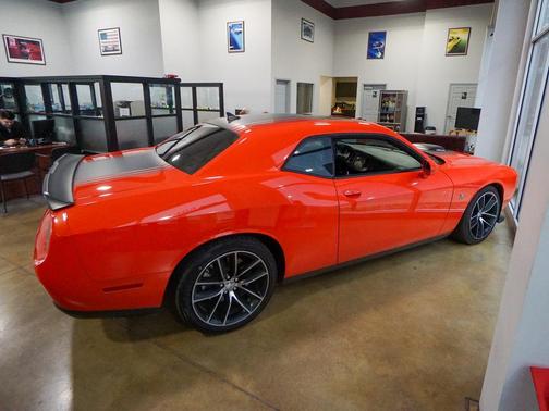 2016 Dodge Challenger R/T Scat Pack