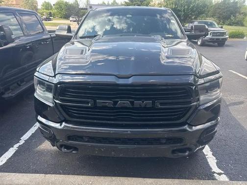Diamond Black Crystal Pearlcoat 2021 RAM 1500 Laramie