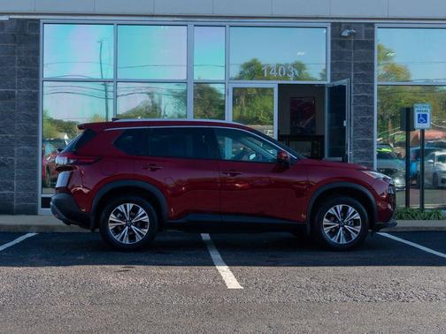 2022 Nissan Rogue SV