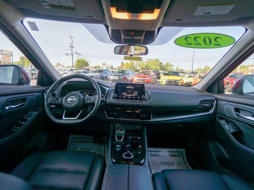 2022 Nissan Rogue SV