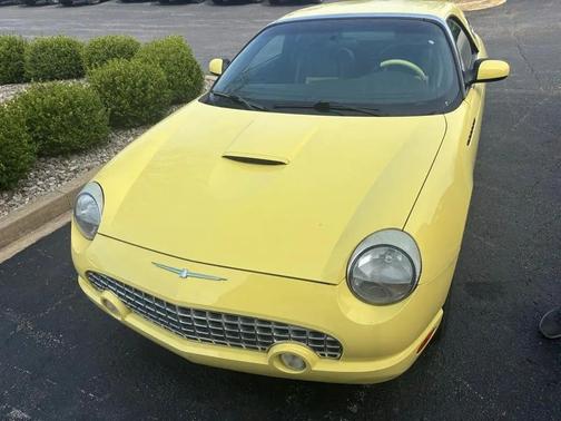 2002 Ford Thunderbird Base