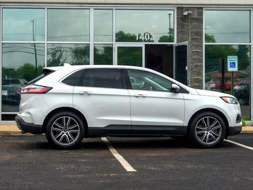 2020 Ford Edge Titanium