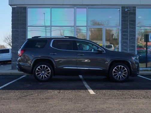 2020 GMC Acadia Denali