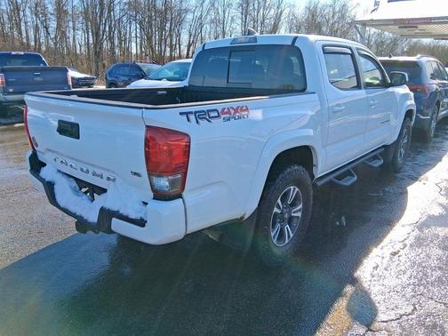 2017 Toyota Tacoma TRD Sport