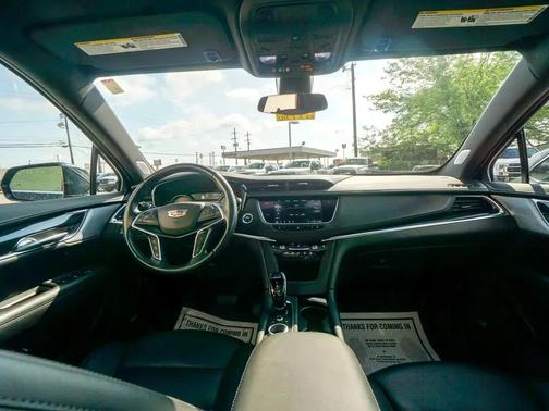 Black 2020 Cadillac XT5 Premium Luxury