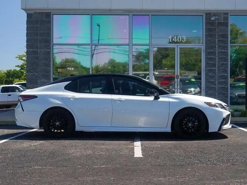 Wind Chill Pearl/Midnight Black Metallic 2023 Toyota Camry XSE