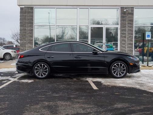 2020 Hyundai SONATA Limited