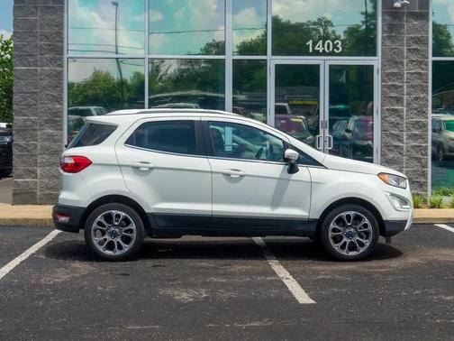 White 2021 Ford EcoSport Titanium