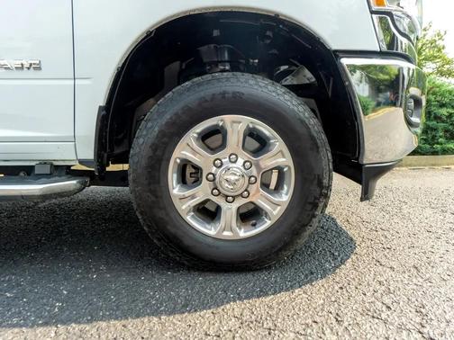 2023 RAM 2500 Big Horn Crew Cab 4x4 8' Box