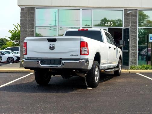 2023 RAM 2500 Big Horn Crew Cab 4x4 8' Box