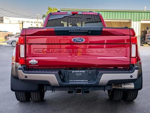 Rapid Red Metallic Tinted Clearcoat 2022 Ford F-350 King Ranch