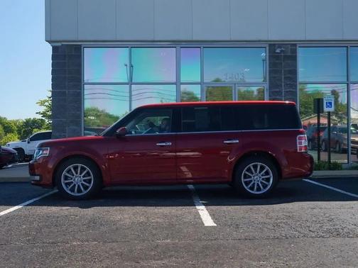 Red 2018 Ford Flex Limited