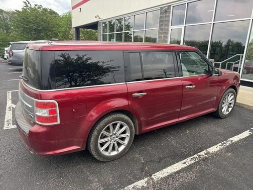 Red 2018 Ford Flex Limited