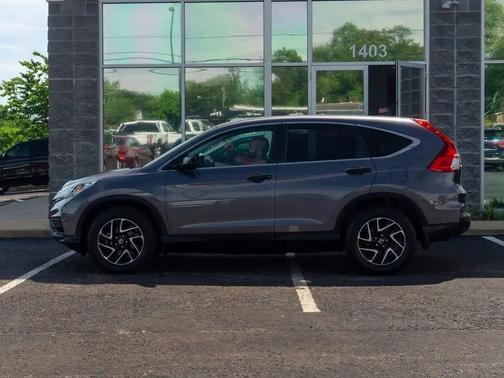 Gray 2016 Honda CR-V SE