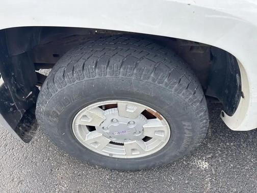 Summit White 2004 GMC Canyon SLE