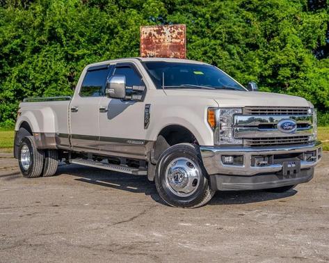 White 2017 Ford F-350 King Ranch