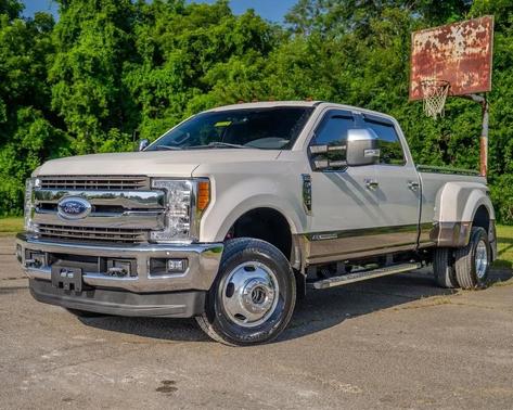 White 2017 Ford F-350 King Ranch