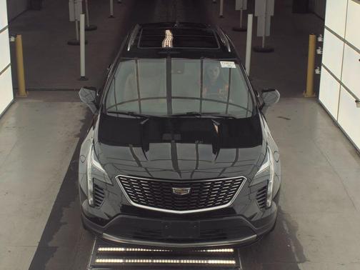 2020 Cadillac XT4 Premium Luxury
