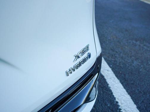 2023 Toyota Sienna XSE 7 Passenger