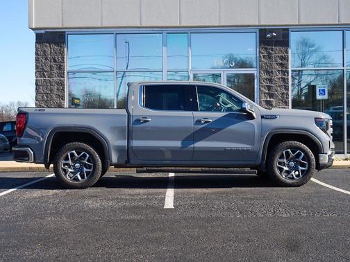 2024 GMC Sierra 1500 SLE