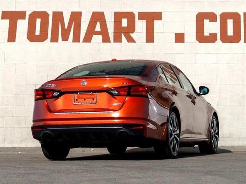 2021 Nissan Altima SR VC-Turbo FWD