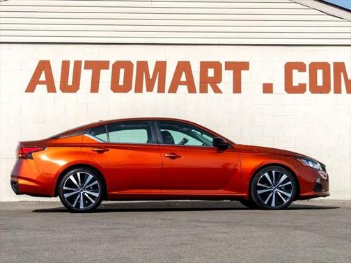 2021 Nissan Altima SR VC-Turbo FWD