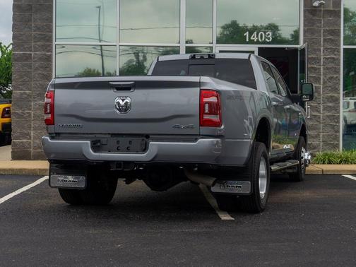 2023 RAM 3500 Laramie Crew Cab 4x4 8' Box