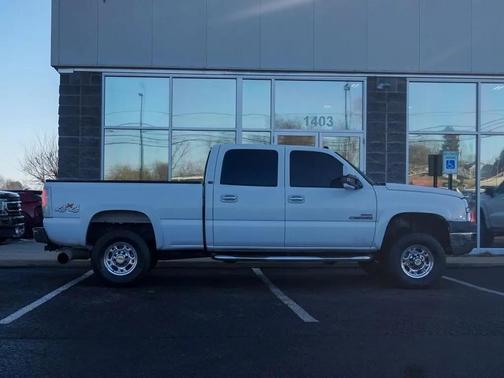 2005 Chevrolet Silverado 2500 LS H/D Crew Cab