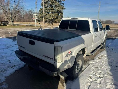 2005 Chevrolet Silverado 2500 LS H/D Crew Cab