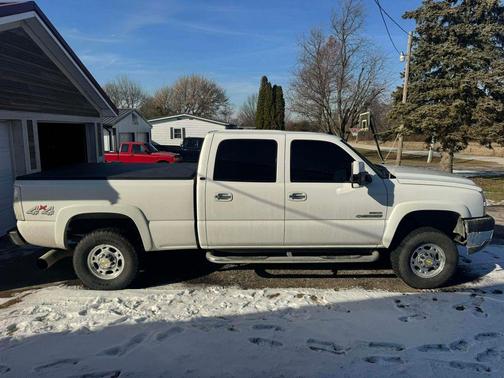 2005 Chevrolet Silverado 2500 LS H/D Crew Cab
