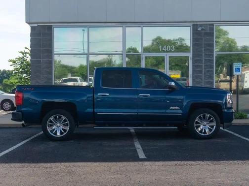 Deep Ocean Blue Metallic 2018 Chevrolet Silverado 1500 High Country