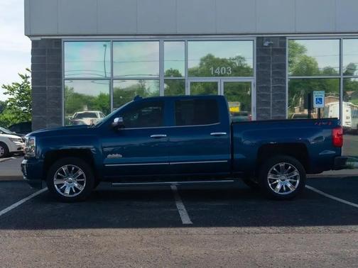 Deep Ocean Blue Metallic 2018 Chevrolet Silverado 1500 High Country
