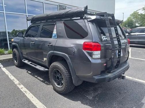 Magnetic Gray Metallic 2010 Toyota 4Runner Trail