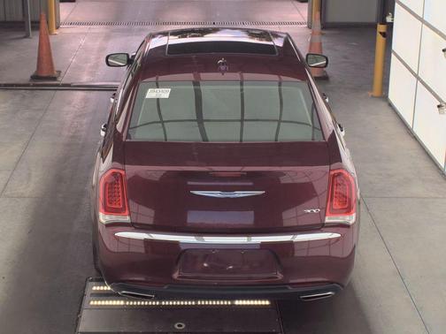 2018 Chrysler 300 Touring