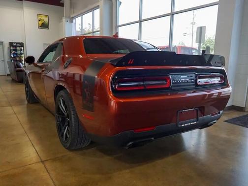 Sinamon Stick 2023 Dodge Challenger SRT Hellcat