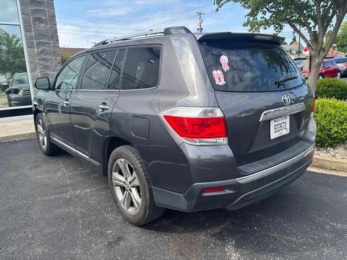 Magnetic Gray Metallic 2011 Toyota Highlander Limited