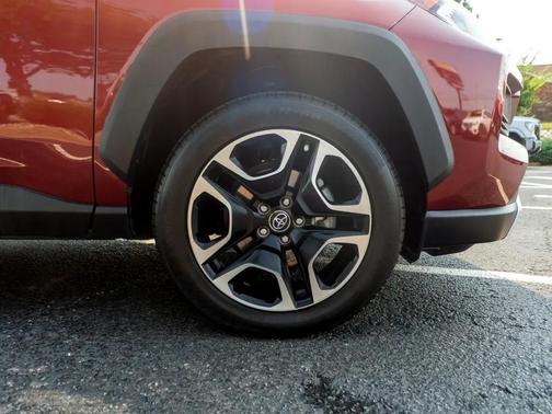 2019 Toyota RAV4 Adventure